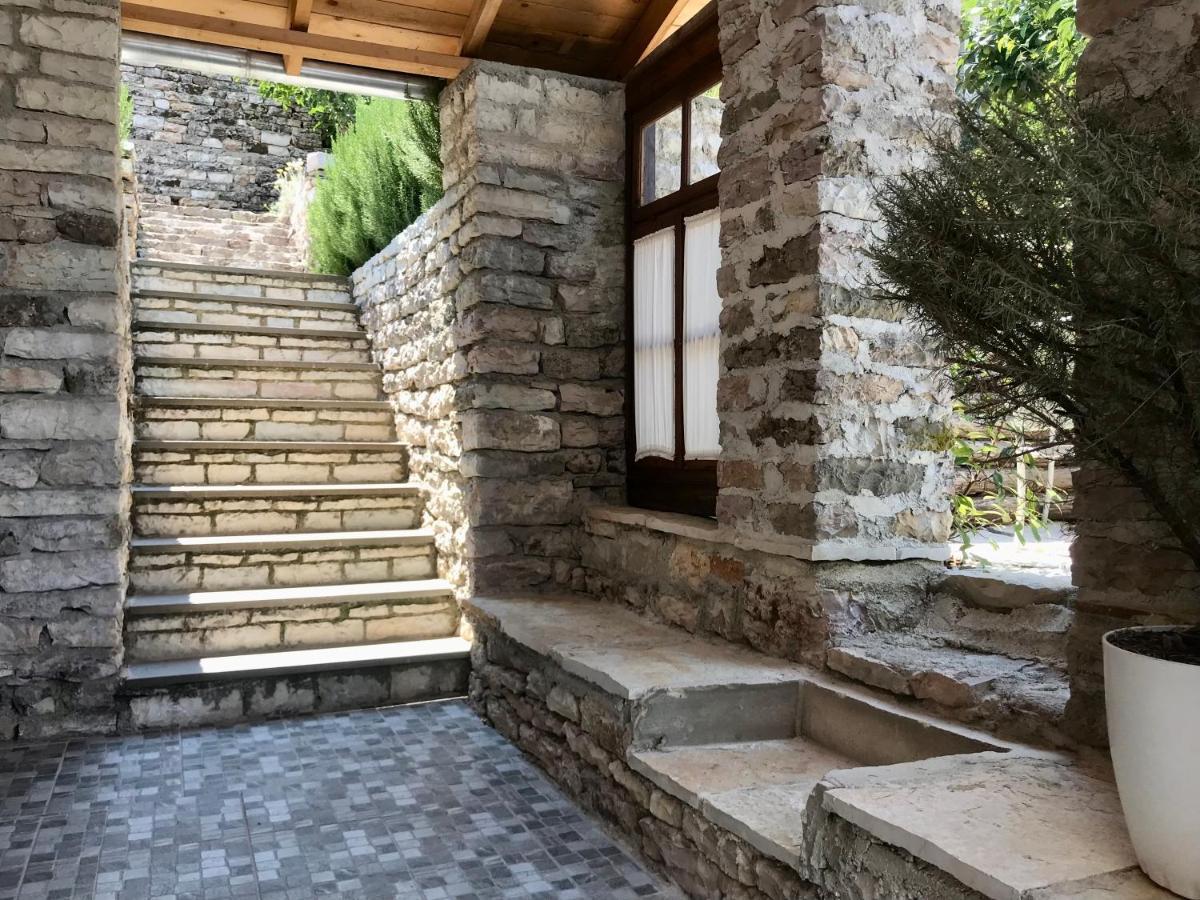 Vila Eri Гірокастра Екстер'єр фото