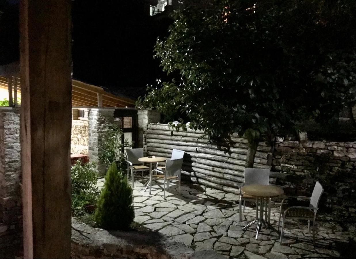 Vila Eri Гірокастра Екстер'єр фото