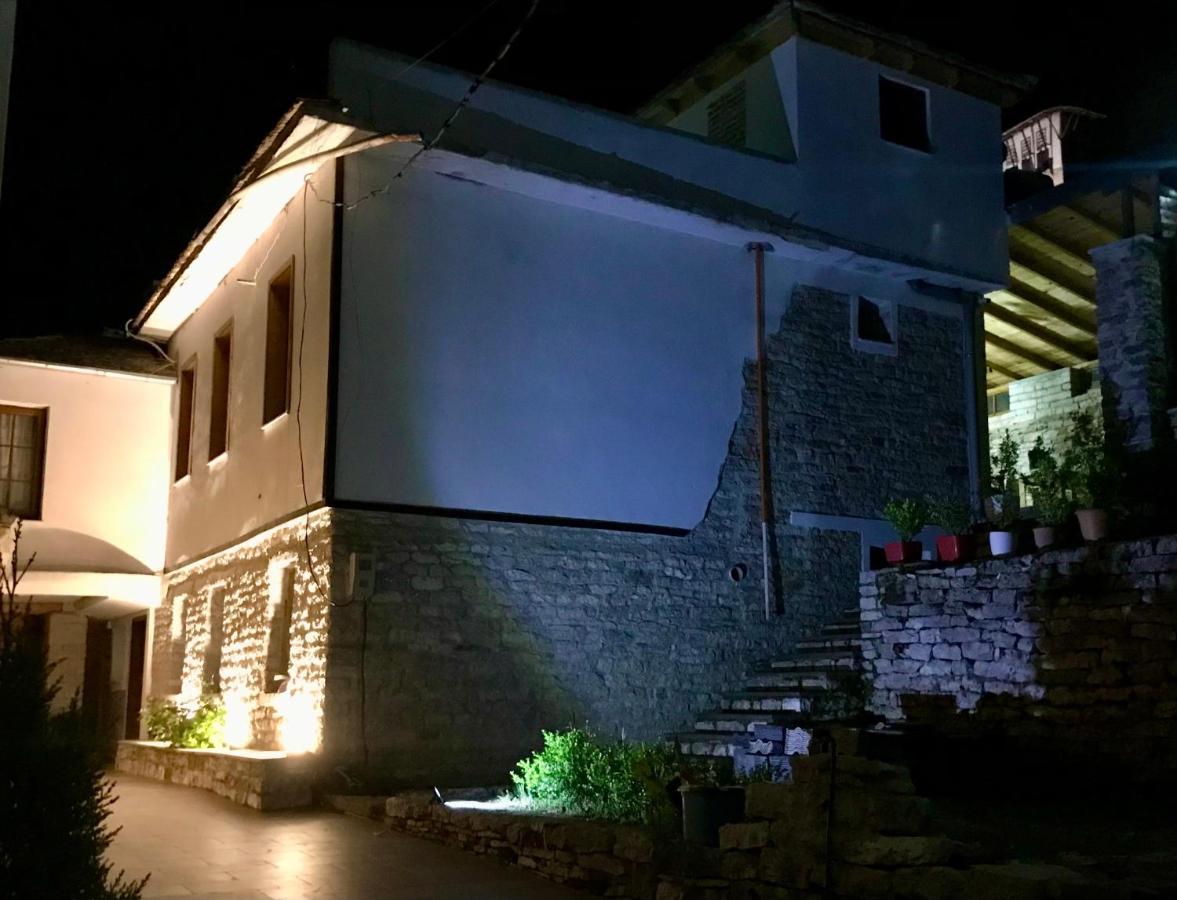 Vila Eri Гірокастра Екстер'єр фото
