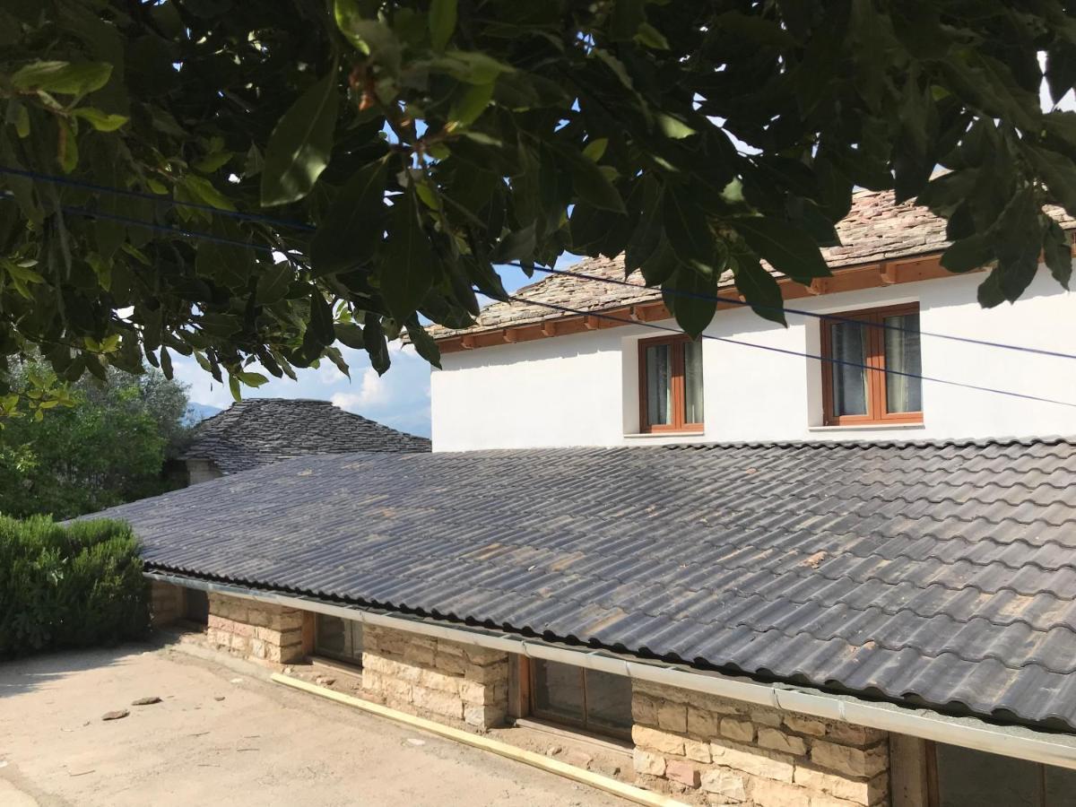 Vila Eri Гірокастра Екстер'єр фото