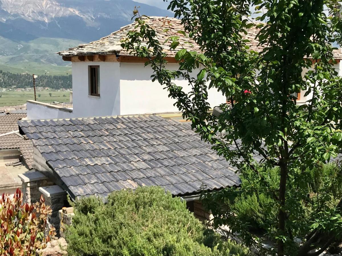 Vila Eri Гірокастра Екстер'єр фото