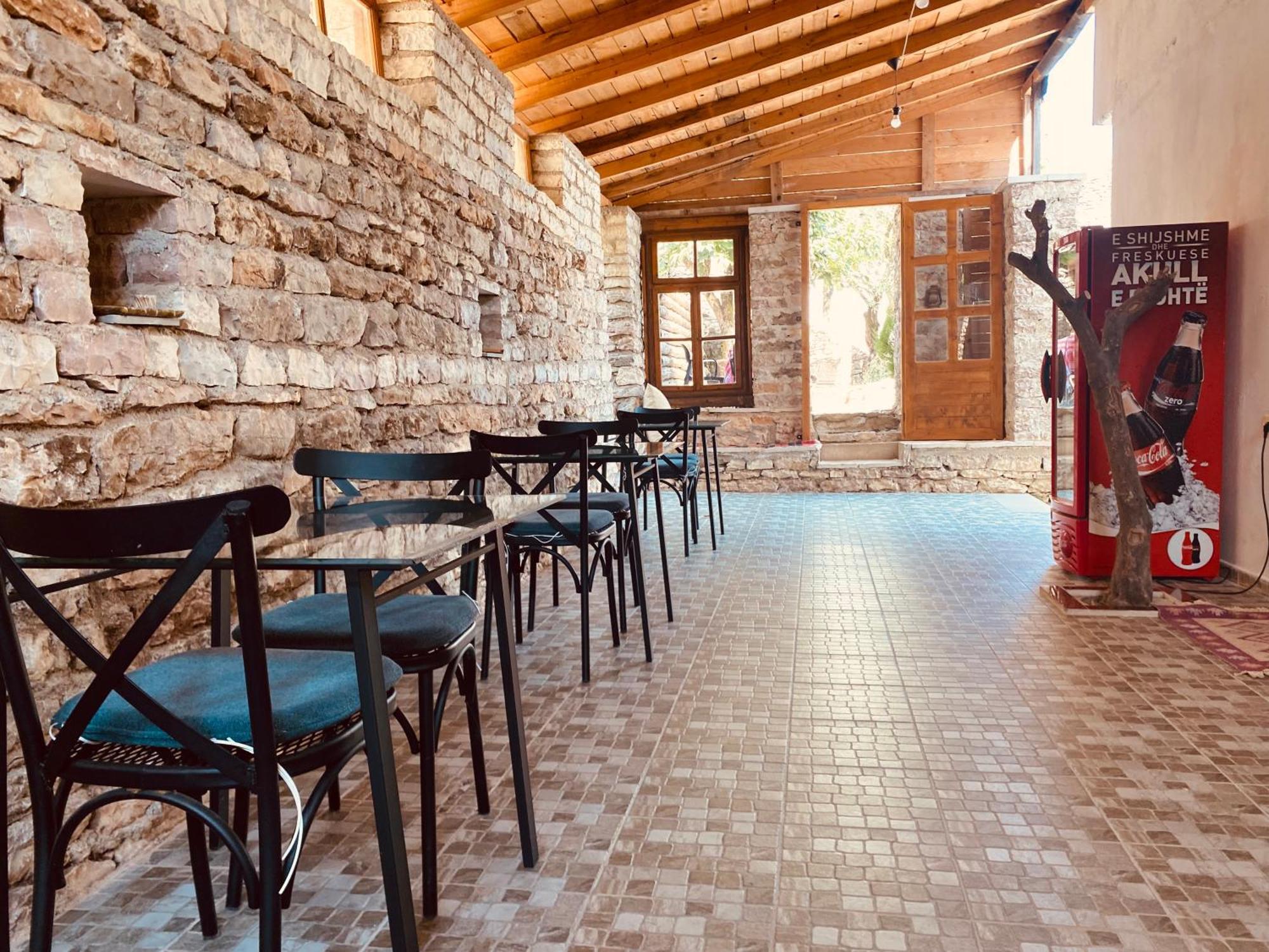 Vila Eri Гірокастра Екстер'єр фото